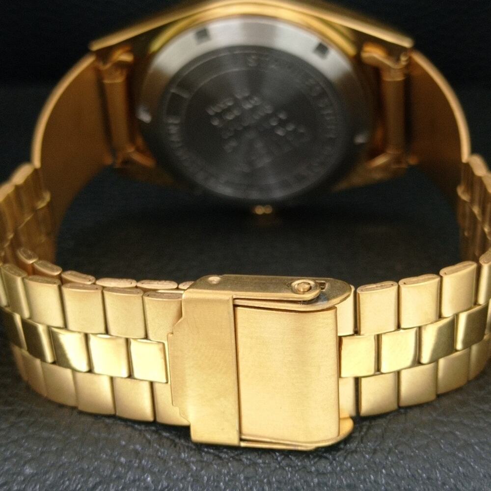 Vintage 1983 Citizen Automatic Mens Gold Watch W/daydate & Green accents - Picture 2 of 10